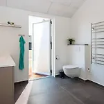 12 Person In Ansager-by Traum * Ansager